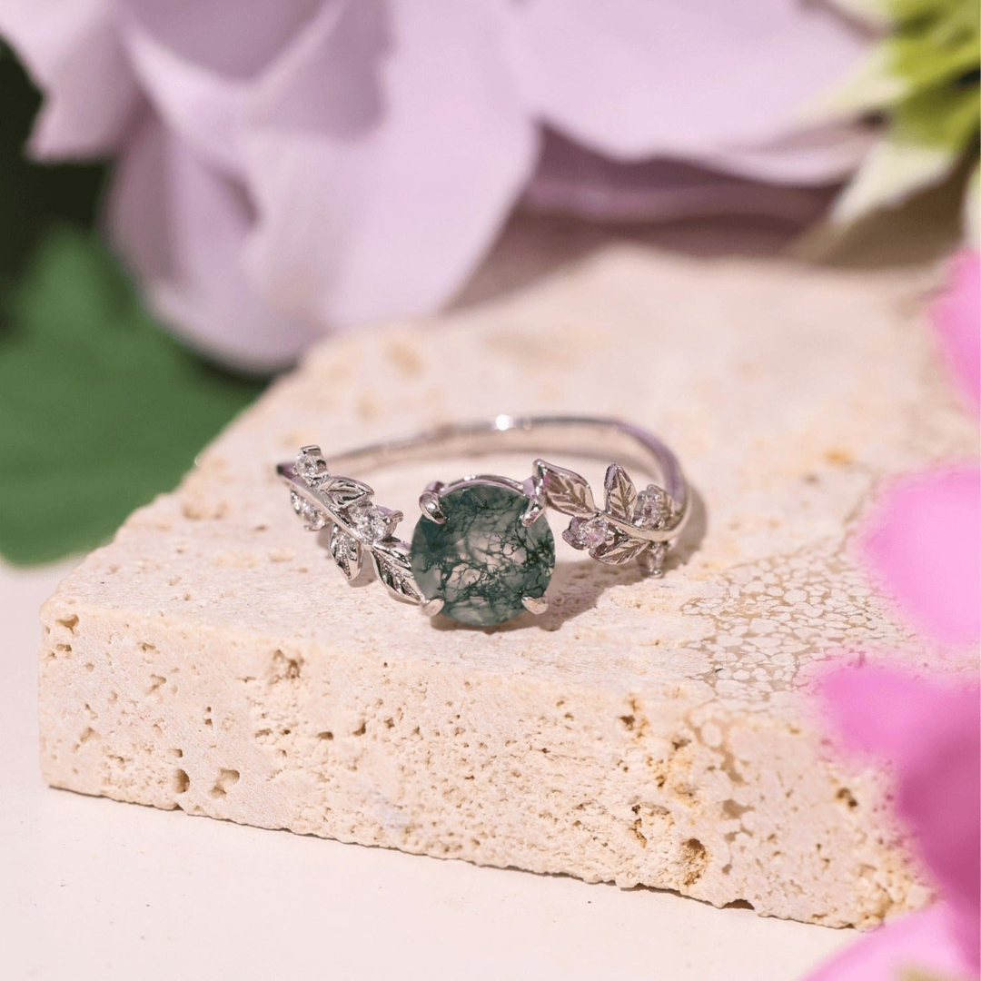 Silver Semi Precious Emerald Round Ring